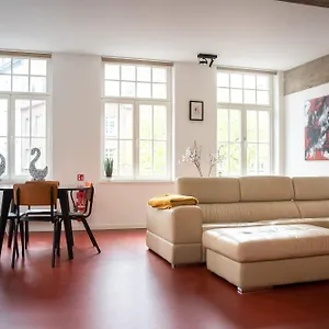 Light And Airy On Top Location - Industria In Historical Center Appartement Anvers